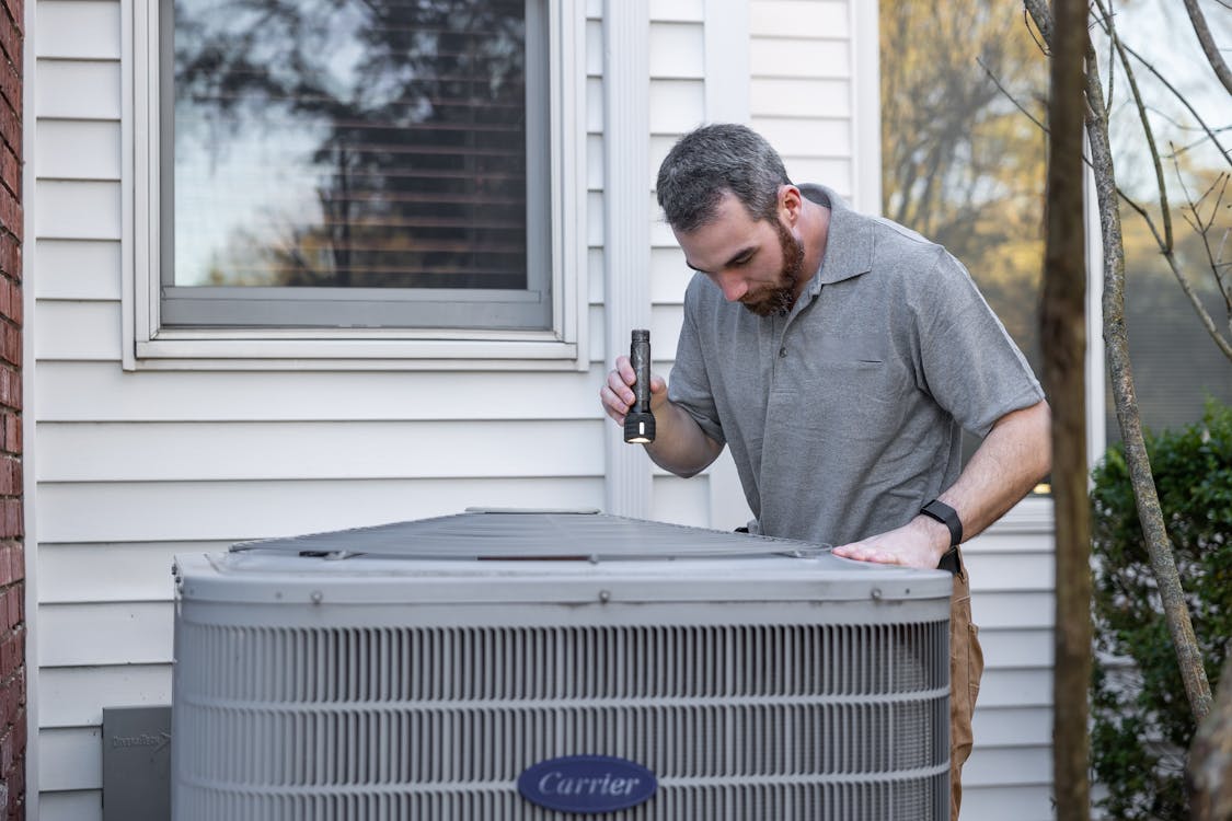 How HVAC Maintenance Agreements Grow Your Business Year-Round